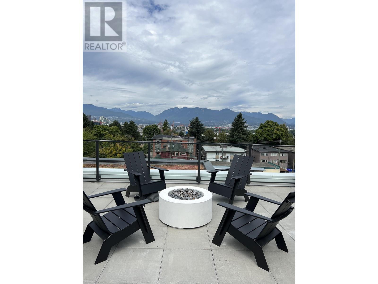 206 2520 GUELPH STREET, Vancouver