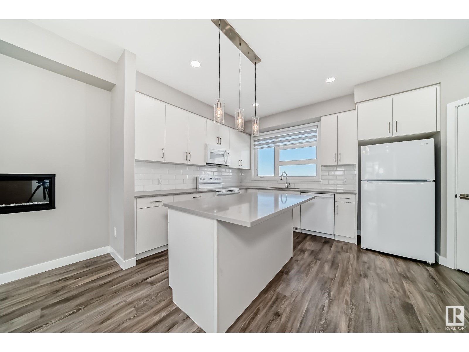 Property at #85 17635 58 ST NW NW image 4