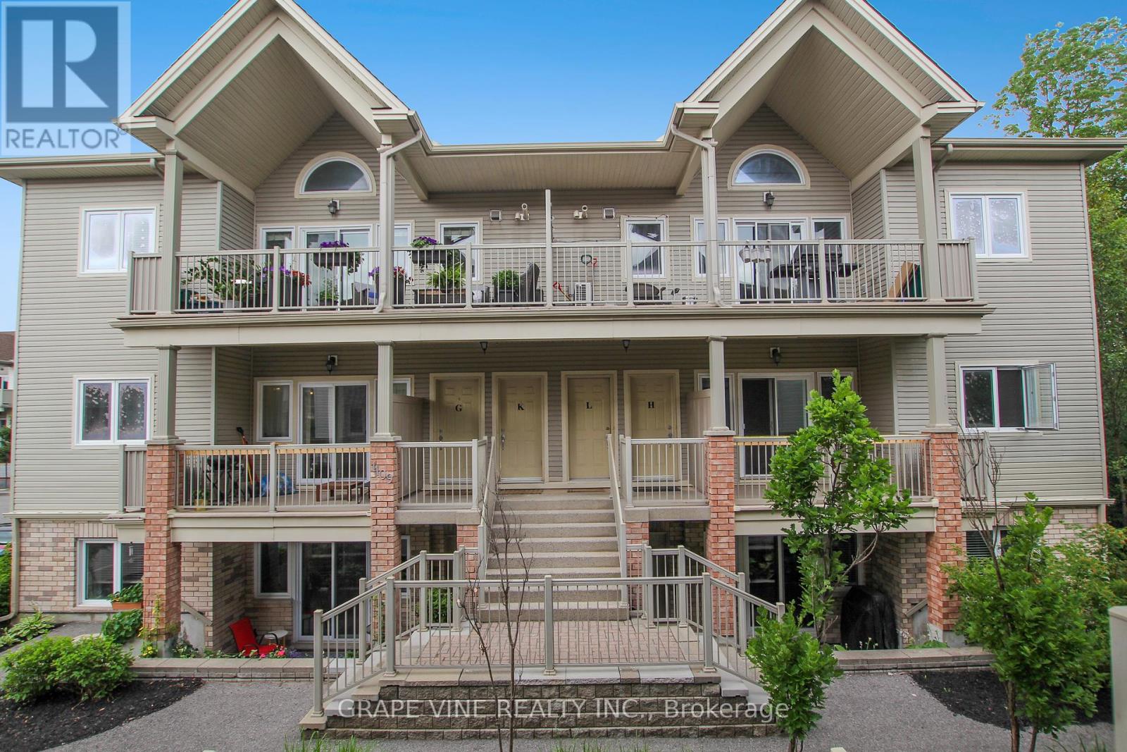 D - 1109 Stittsville Main Street, Ottawa, Ontario  K2S 0C8 - Photo 1 - X12076613