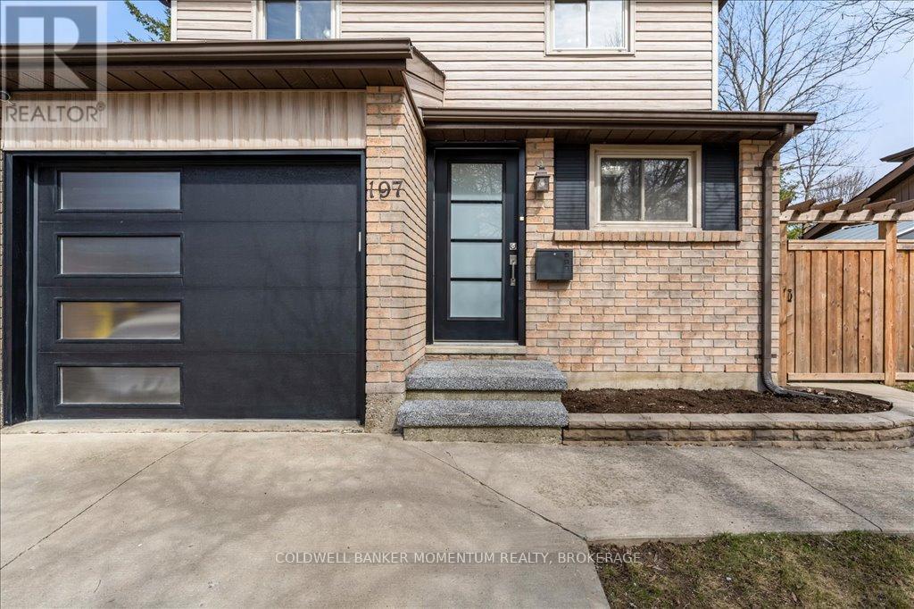 Property at 197 DUNSDON STREET image 2