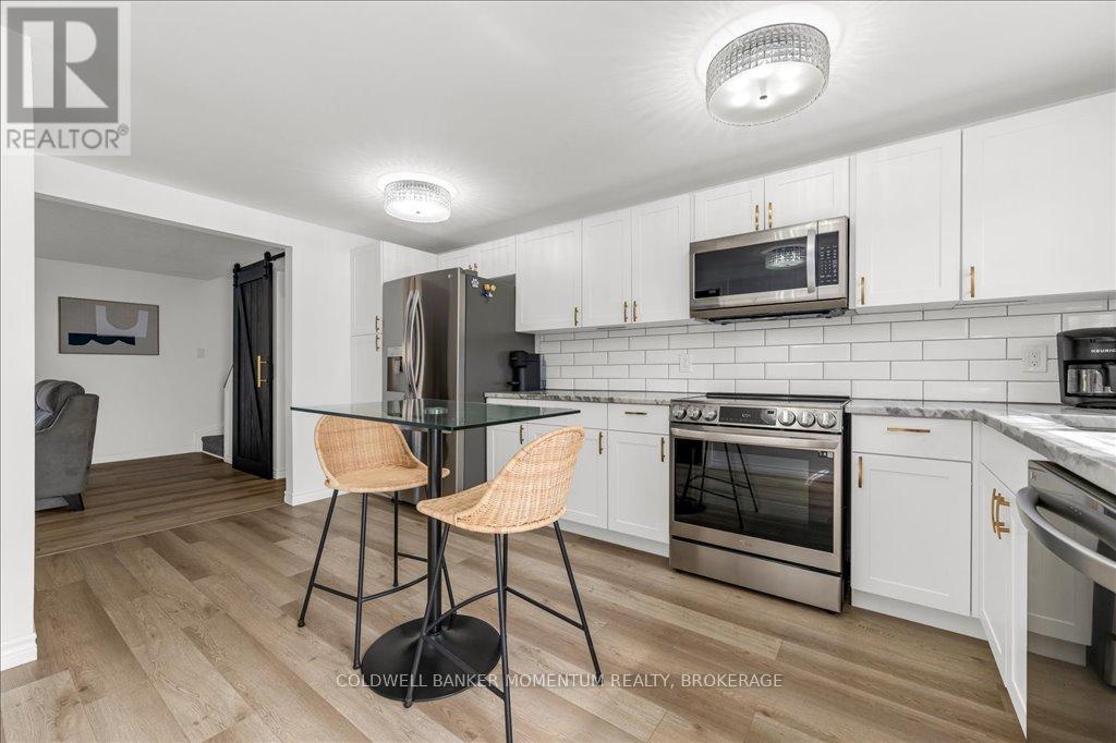 Property at 197 DUNSDON STREET image 3