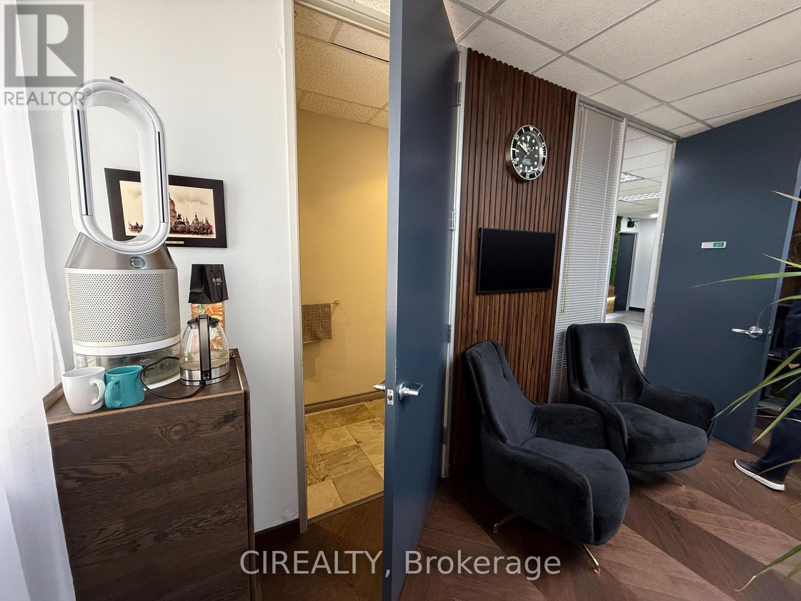 Office X - 230 Watline Avenue, Mississauga, Ontario  L4Z 1P4 - Photo 10 - W12076417