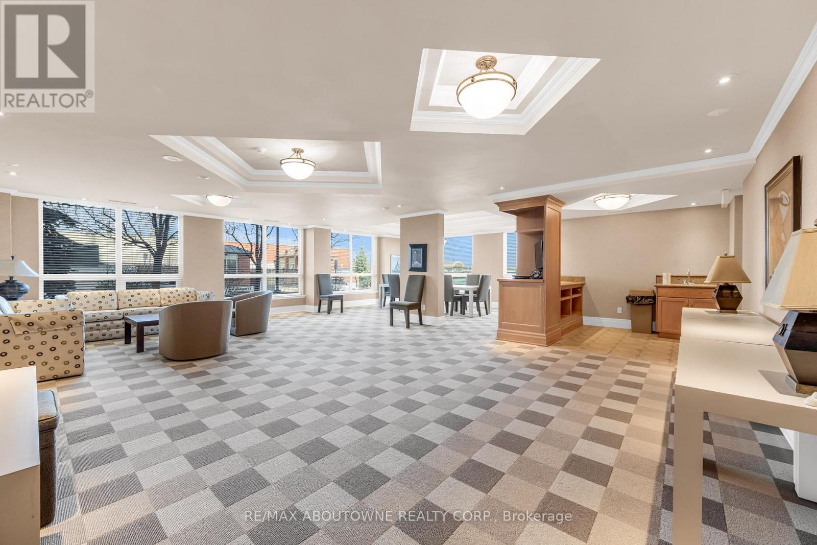 102 - 60 Old Mill Road, Oakville, Ontario  L6J 7V9 - Photo 23 - W12076610