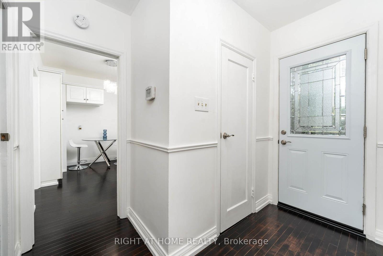 105 Glenridge Avenue, St. Catharines, Ontario  L2R 4X5 - Photo 26 - X12076585