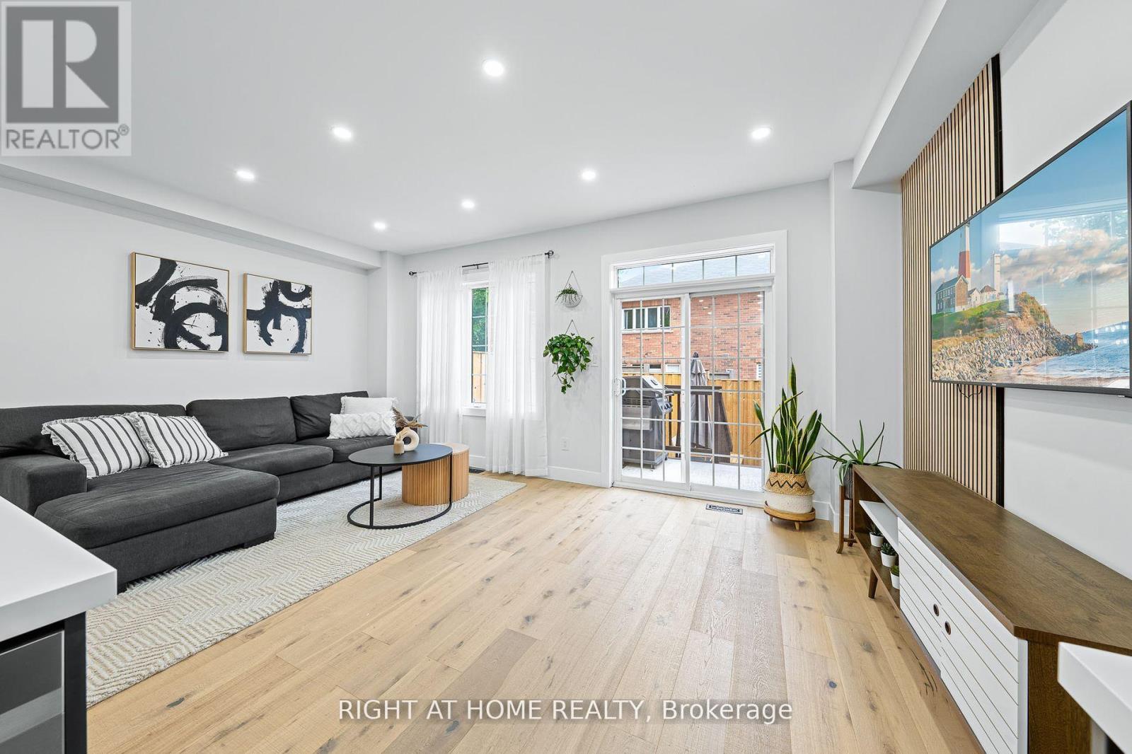 Property at 13 - 8777 DUFFERIN STREET image 1