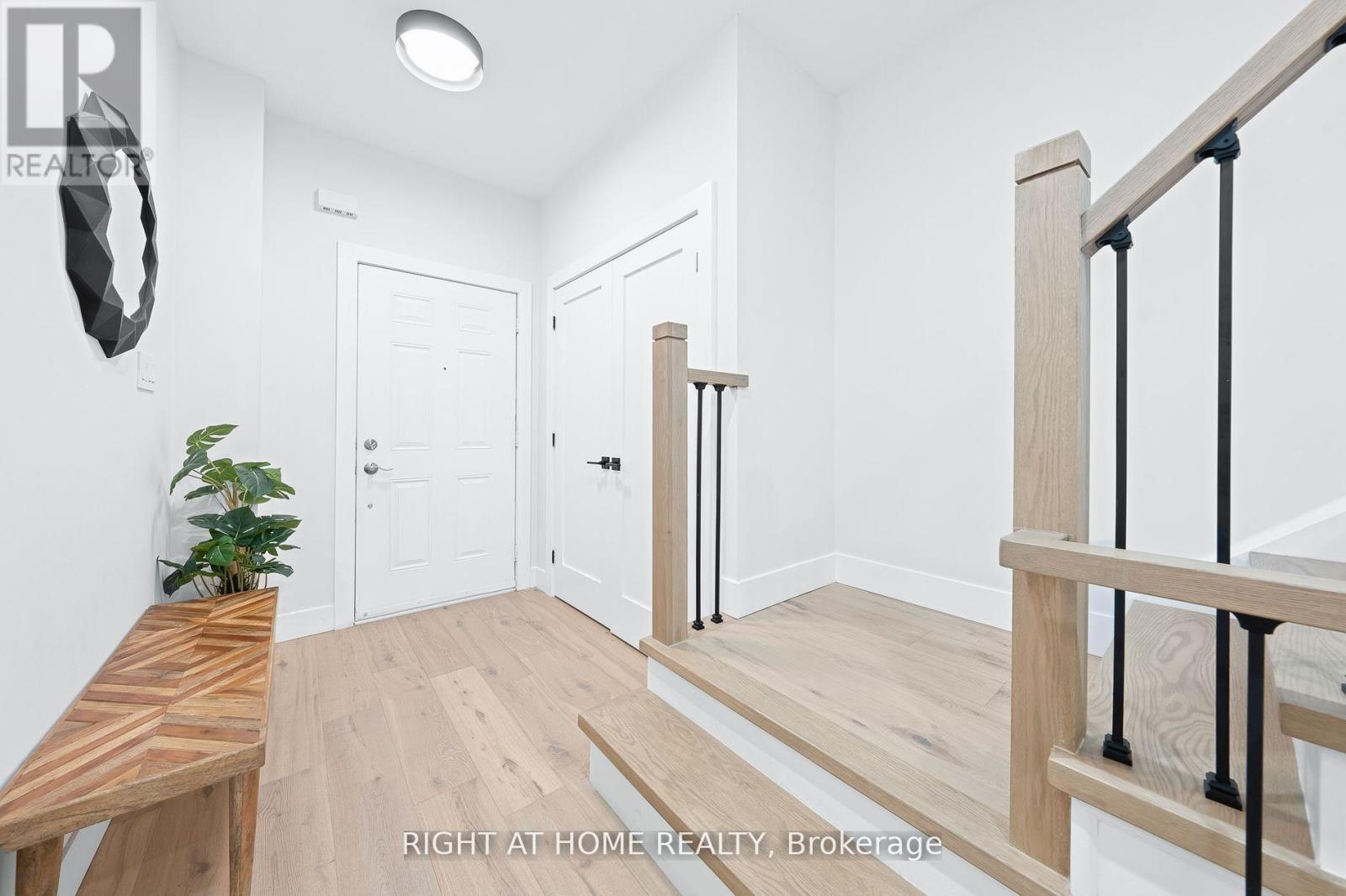 Property at 13 - 8777 DUFFERIN STREET image 3