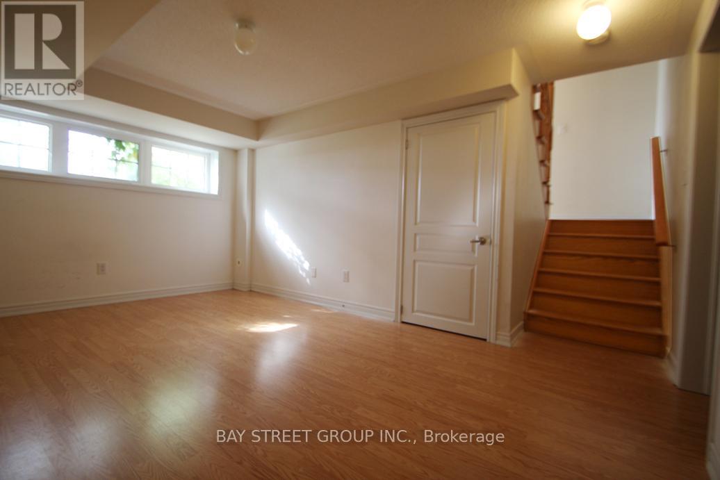 39 Zokol Drive, Aurora, Ontario  L4G 0B6 - Photo 11 - N12076580