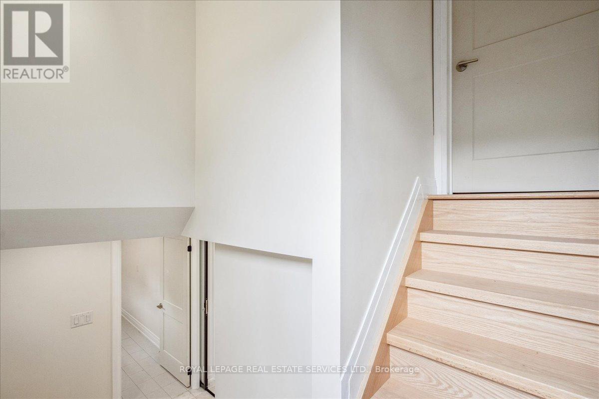 14 Ramsbury Road, Toronto, Ontario  M8Z 4V3 - Photo 14 - W12057802