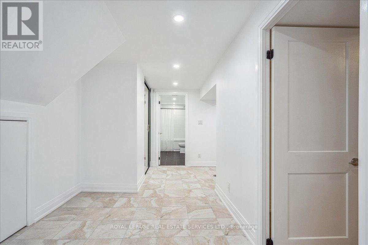 14 Ramsbury Road, Toronto, Ontario  M8Z 4V3 - Photo 22 - W12057802