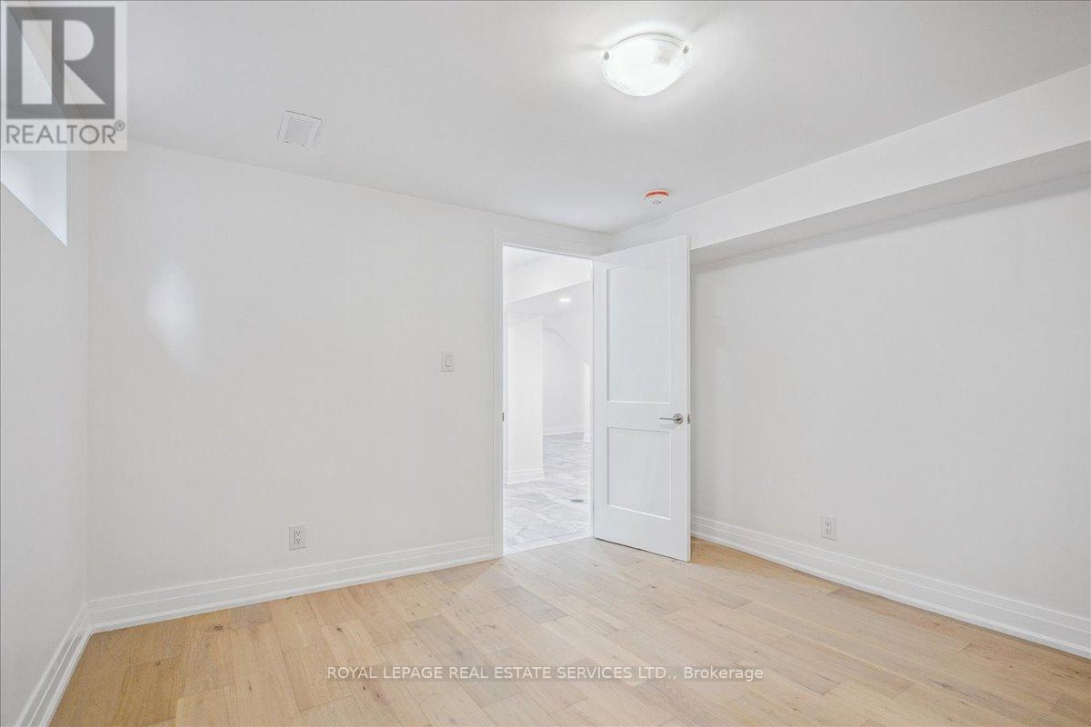 14 Ramsbury Road, Toronto, Ontario  M8Z 4V3 - Photo 24 - W12057802