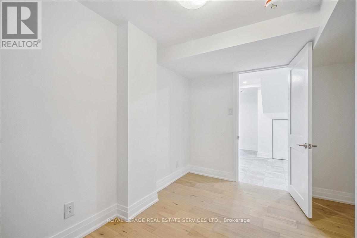 14 Ramsbury Road, Toronto, Ontario  M8Z 4V3 - Photo 28 - W12057802
