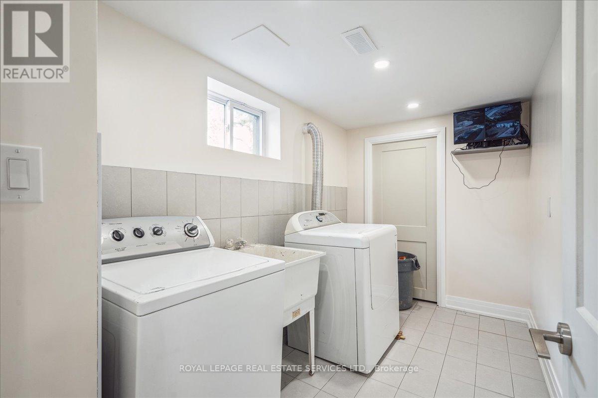 14 Ramsbury Road, Toronto, Ontario  M8Z 4V3 - Photo 31 - W12057802