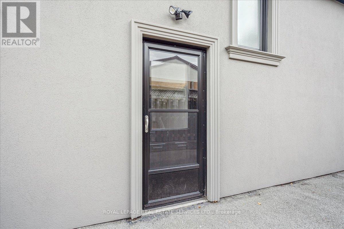 14 Ramsbury Road, Toronto, Ontario  M8Z 4V3 - Photo 32 - W12057802