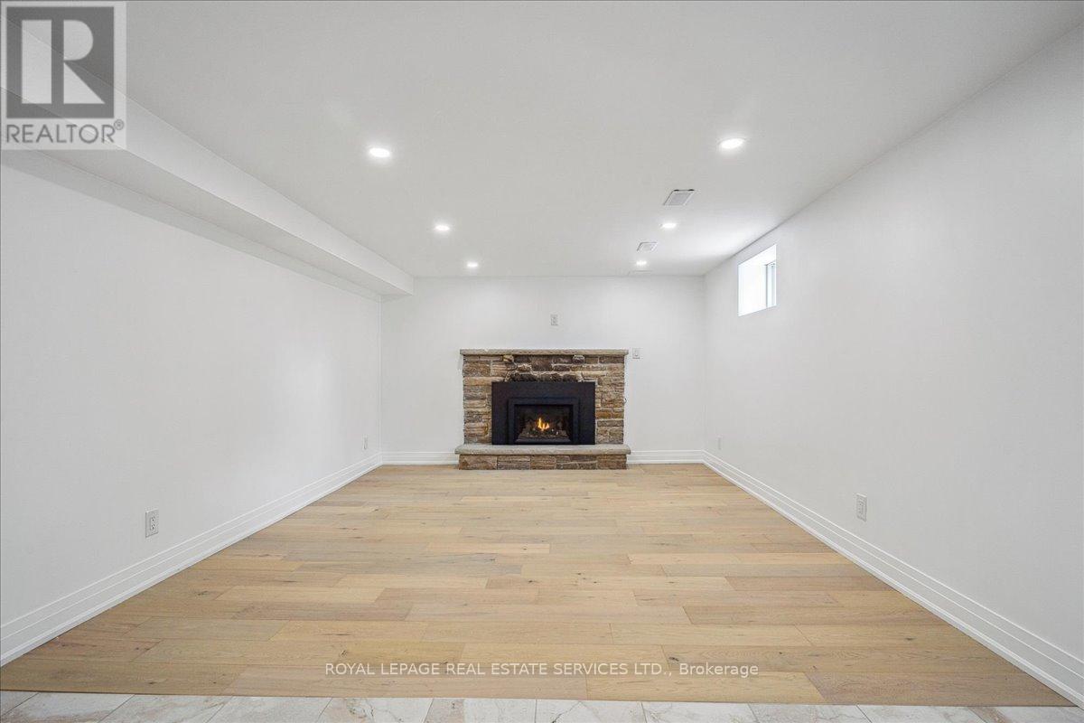 14 Ramsbury Road, Toronto, Ontario  M8Z 4V3 - Photo 6 - W12057802