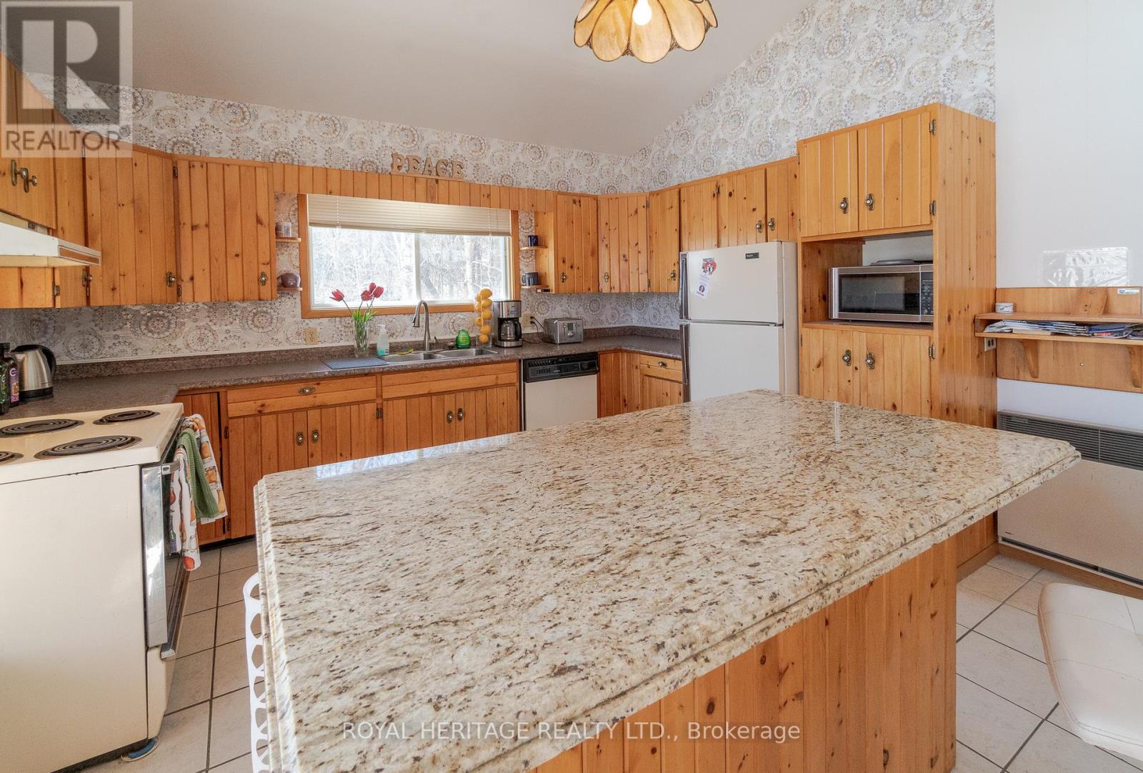 933 Ferguson Road, Armour, Ontario  P0A 1L0 - Photo 4 - X12076637