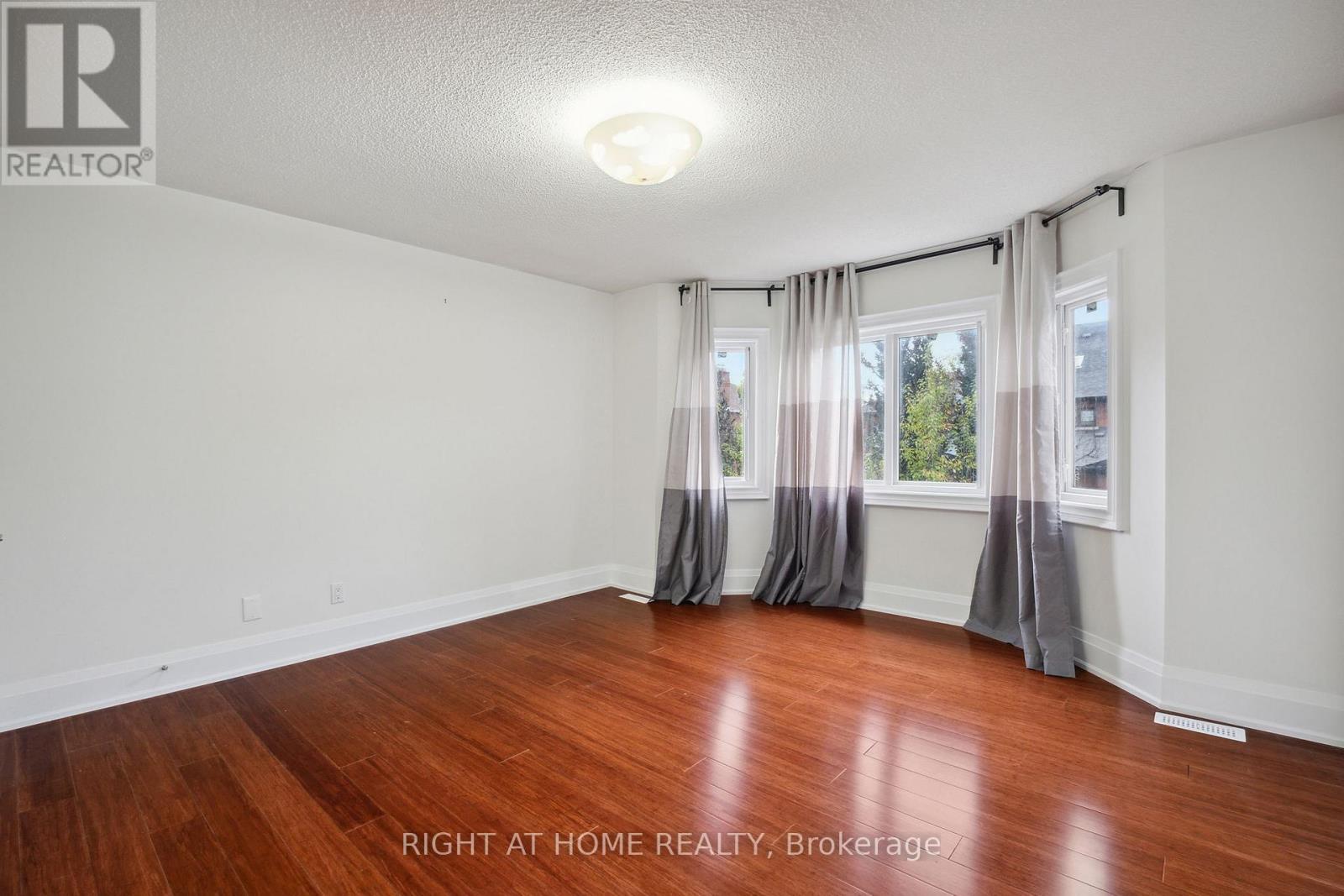 101 Woodgreen Drive, Vaughan, Ontario  L4L 3B2 - Photo 26 - N12076654