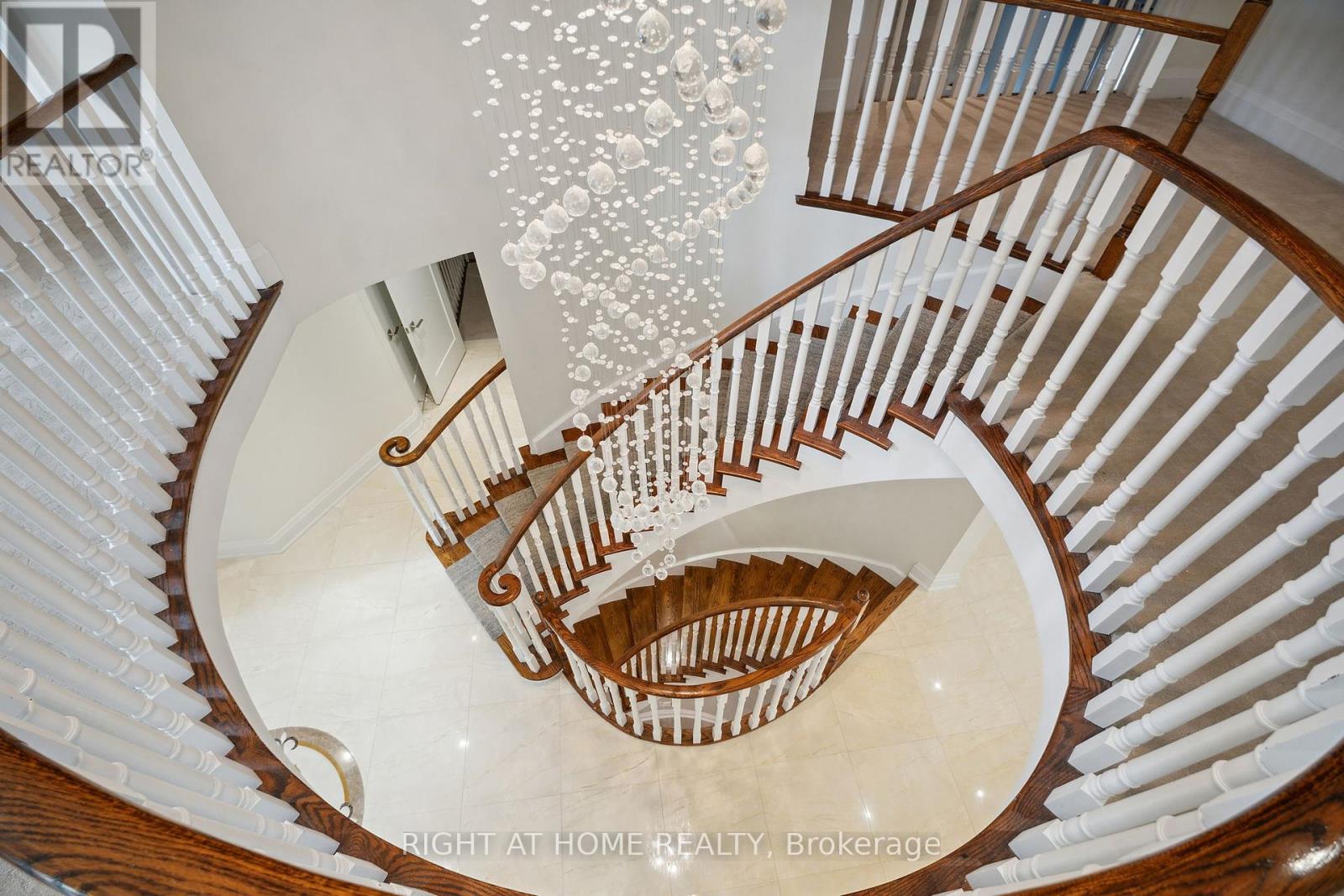 101 Woodgreen Drive, Vaughan, Ontario  L4L 3B2 - Photo 33 - N12076654