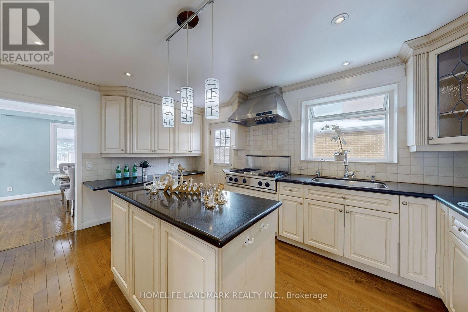 Property at 6 MOREWOOD CRESCENT image 4