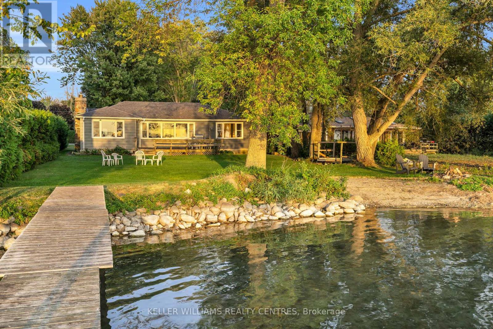 28 Mcrae Beach Road S, Georgina, Ontario  L0E 1N0 - Photo 2 - N12076675