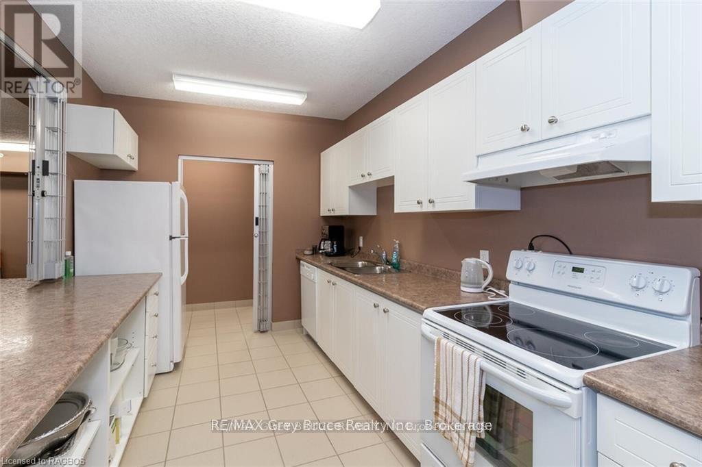 104 - 1050 1st Avenue W, Owen Sound, Ontario  N4K 4K6 - Photo 29 - X12076667