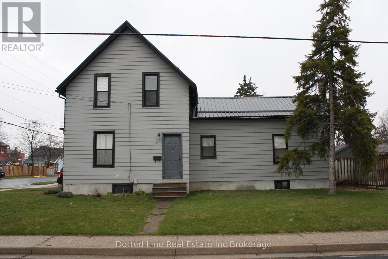 Photo 2 of 11 for 55 Pine Street E