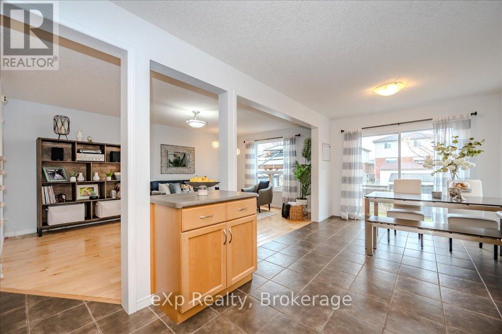 56 Shackleton Drive, Guelph, Ontario  N1E 7L3 - Photo 11 - X12076710