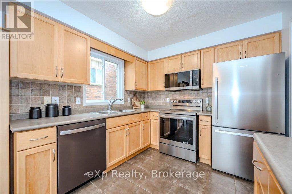 56 Shackleton Drive, Guelph, Ontario  N1E 7L3 - Photo 9 - X12076710