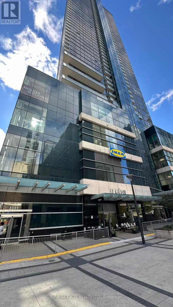 101 - 384 Yonge Street, Toronto, Ontario  M5B 1S8 - Photo 1 - C12076742