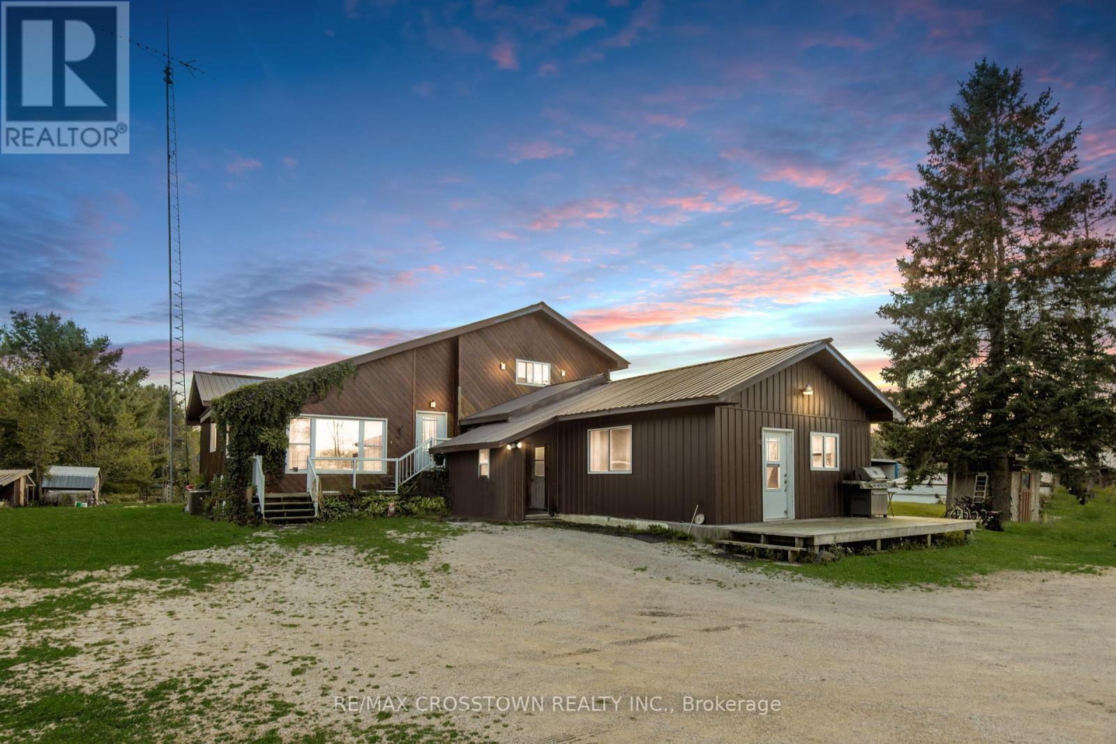 776 Monck Road, Kawartha Lakes, Ontario  L0K 1W0 - Photo 2 - X12032442