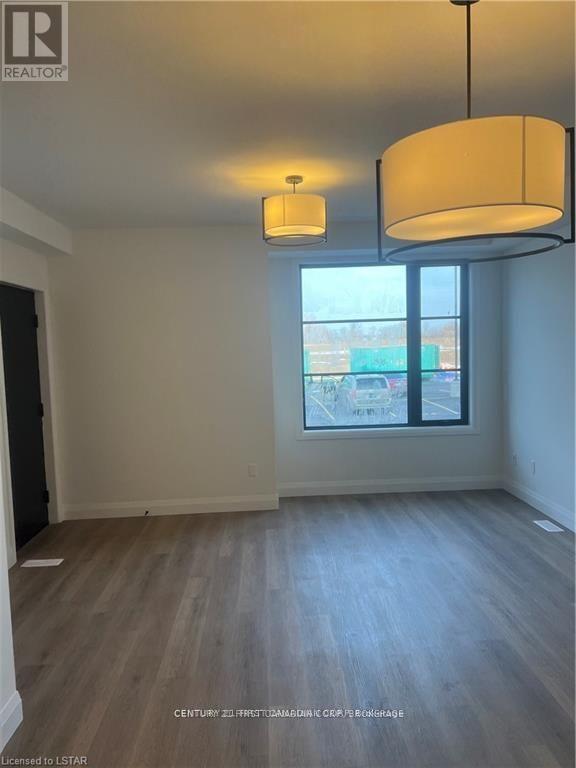 161 - 3900 Savoy Street, London, Ontario  N6P 0H9 - Photo 2 - X12076821