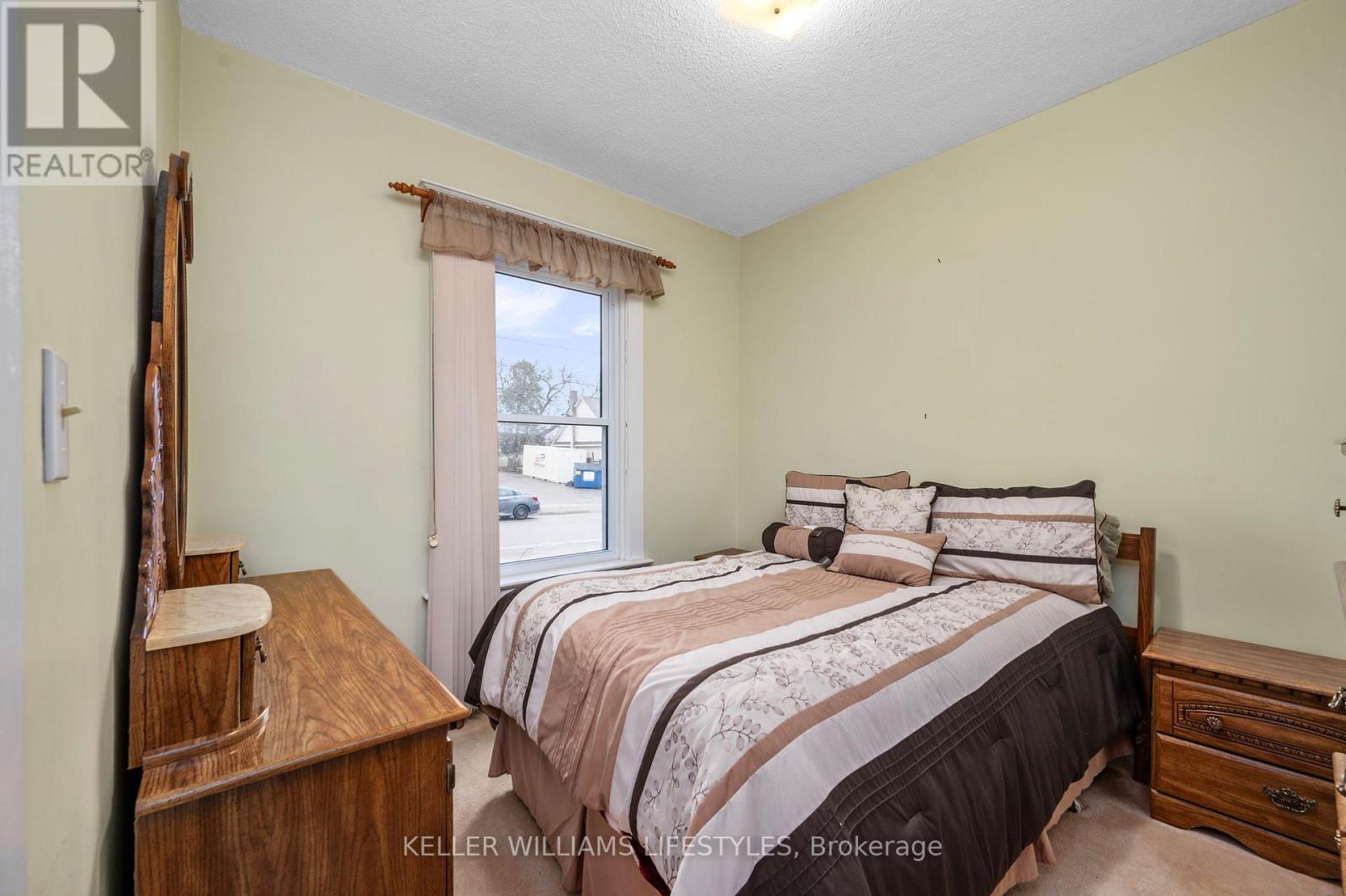 Photo 11 of 38 for 53 Tennyson Street