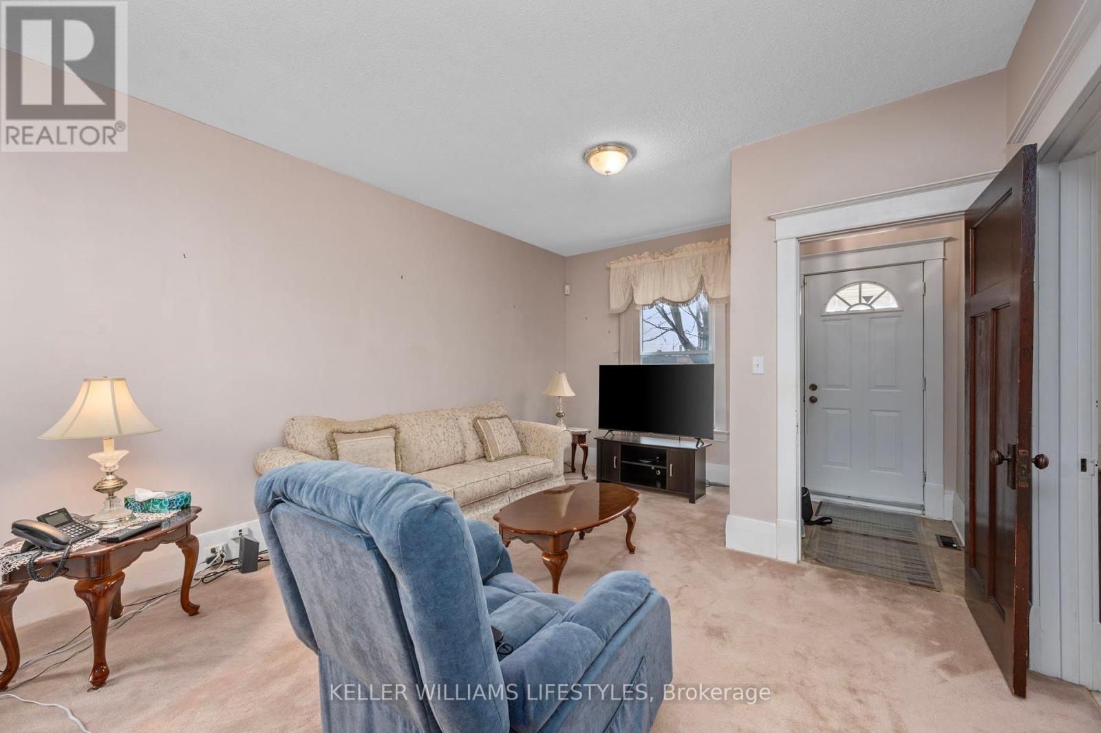 Photo 4 of 38 for 53 Tennyson Street