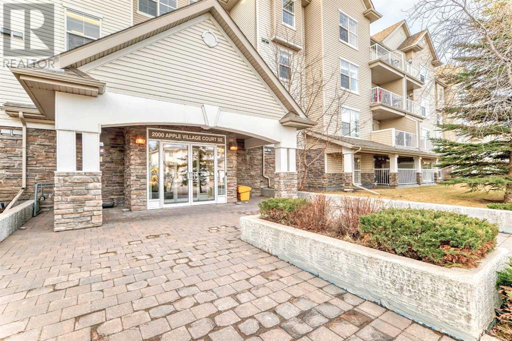 Property at 315, 2000 Applevillage Court SE image 3