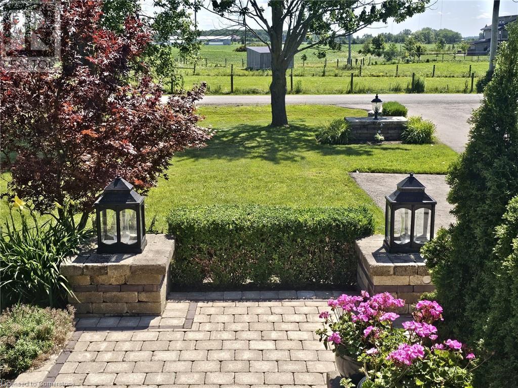Property at 322 RUSS Road image 3