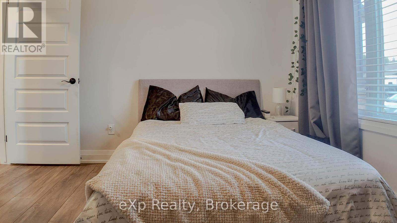 628 26th Avenue, Hanover, Ontario  N4N 0C2 - Photo 13 - X12076706