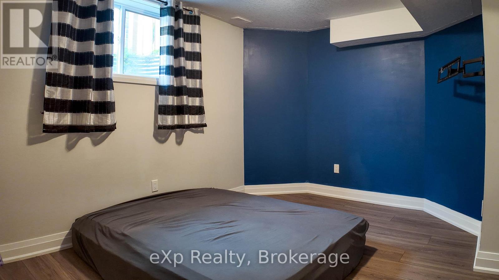 628 26th Avenue, Hanover, Ontario  N4N 0C2 - Photo 24 - X12076706