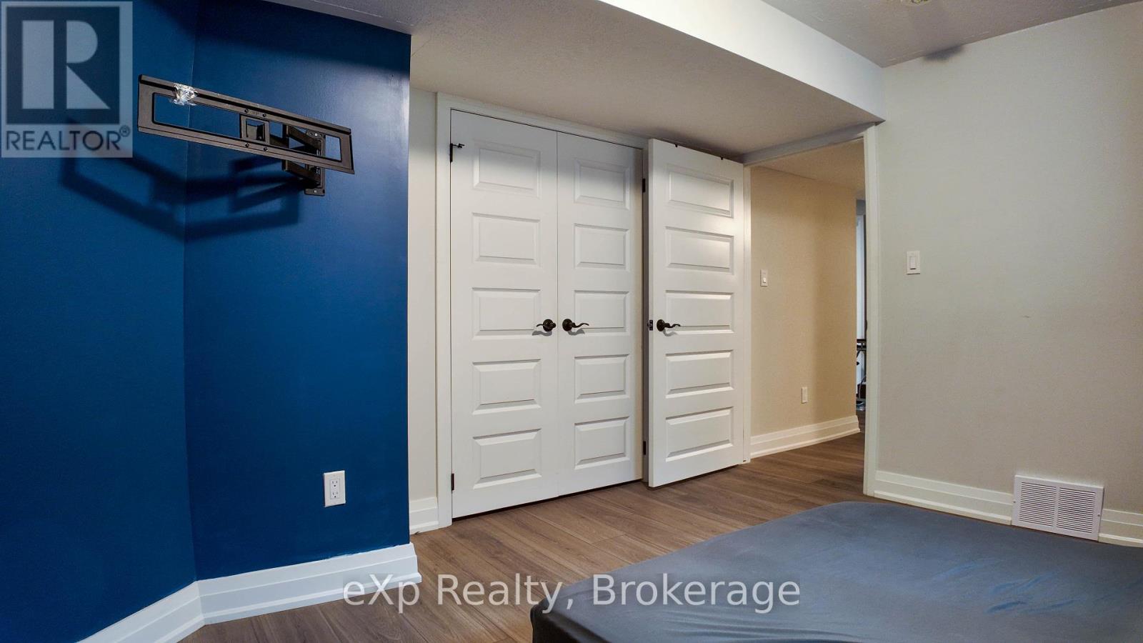 628 26th Avenue, Hanover, Ontario  N4N 0C2 - Photo 25 - X12076706