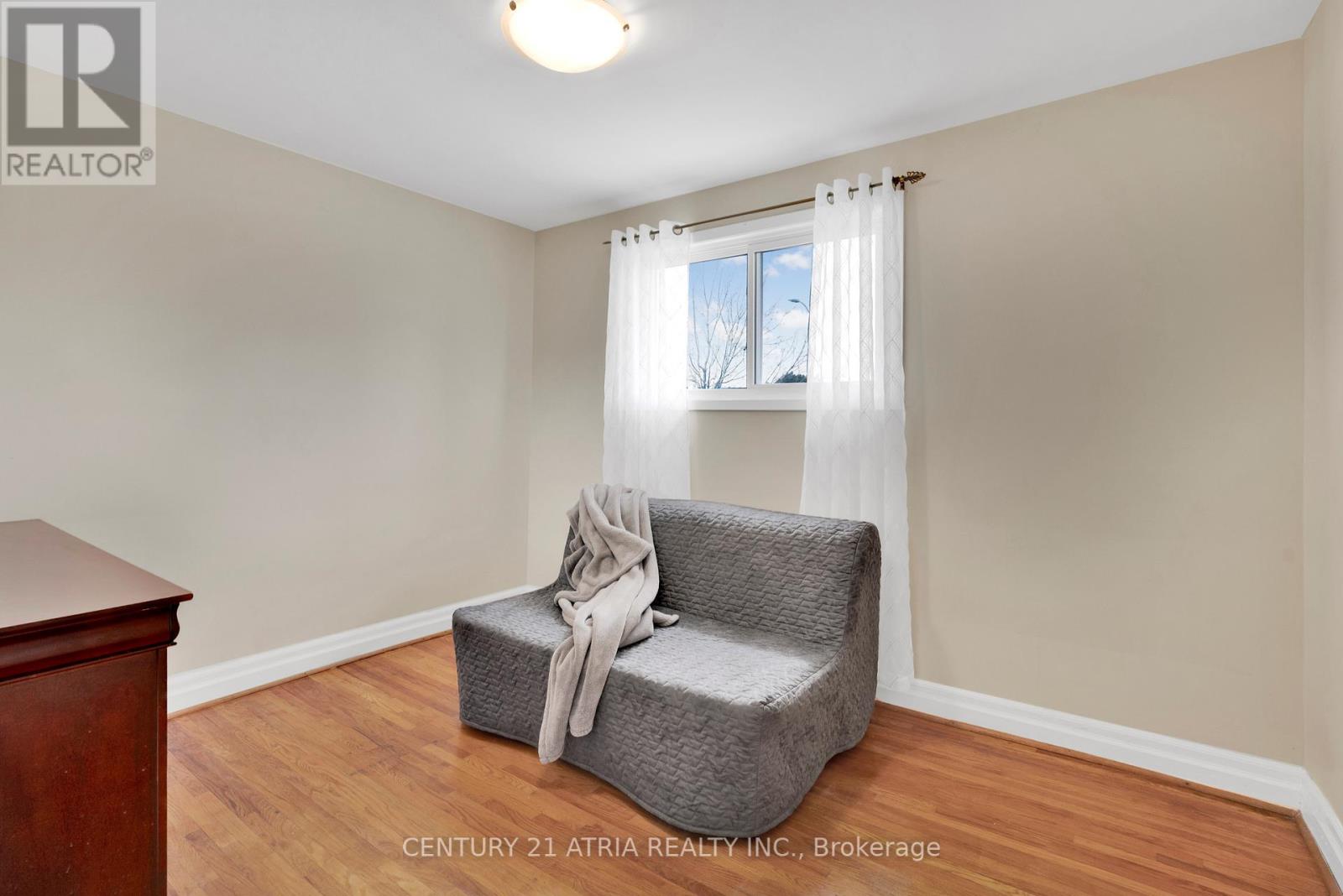 3813 Bayswater Crescent, Mississauga (Malton), Ontario  L4T 2G6 - Photo 15 - W12076794