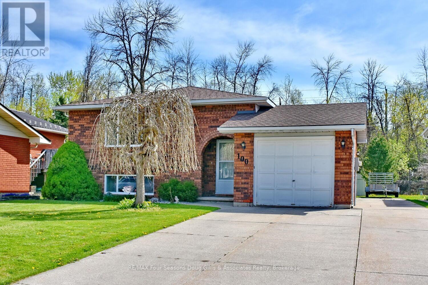100 LOCKHART ROAD, Collingwood, Ontario