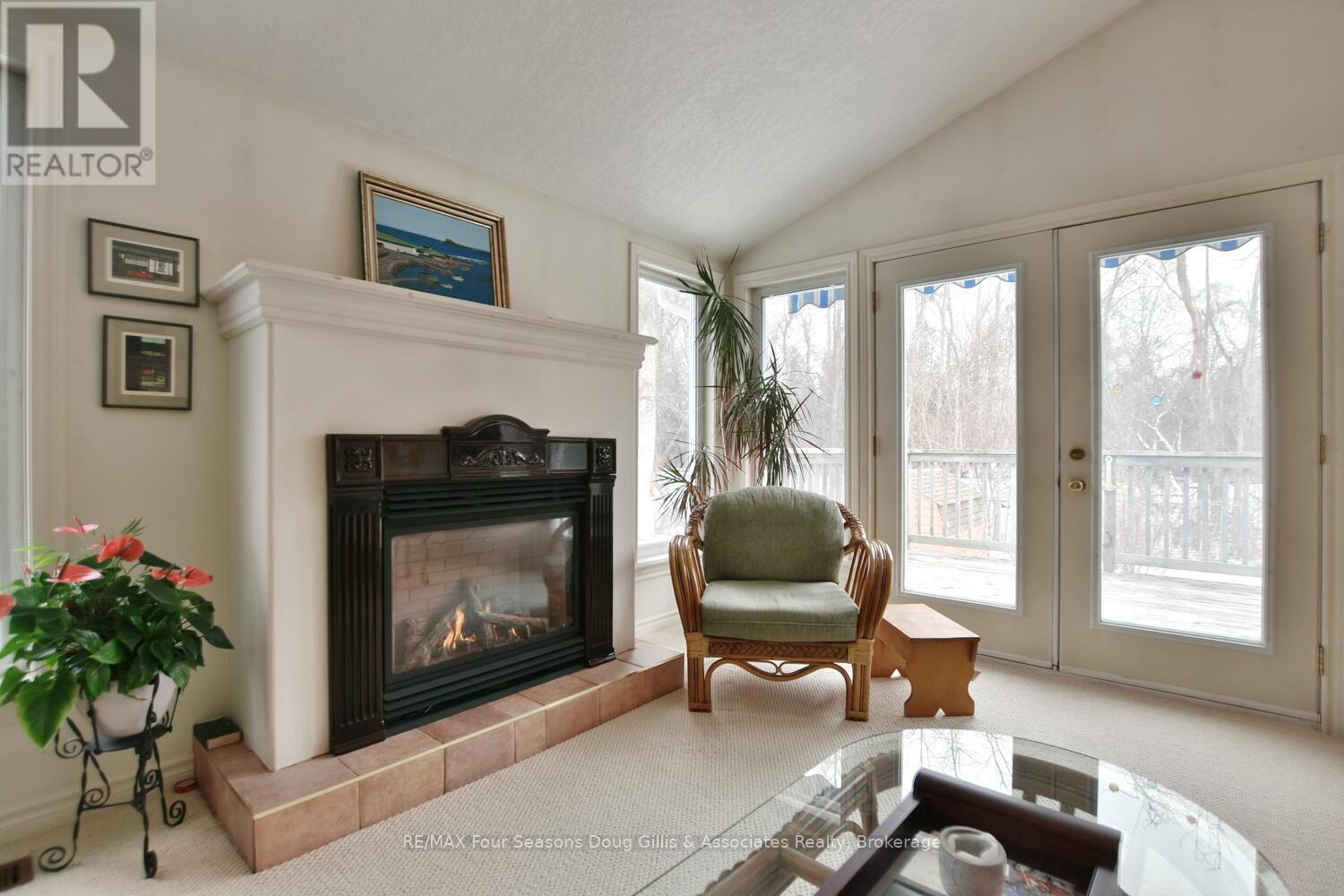 100 Lockhart Road, Collingwood, Ontario  L9Y 4L6 - Photo 15 - S12076898