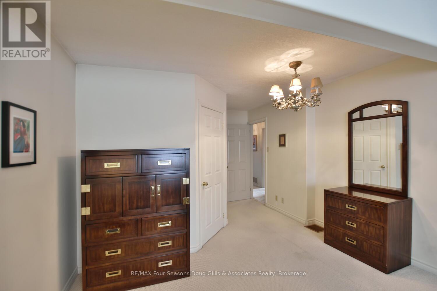 100 Lockhart Road, Collingwood, Ontario  L9Y 4L6 - Photo 22 - S12076898