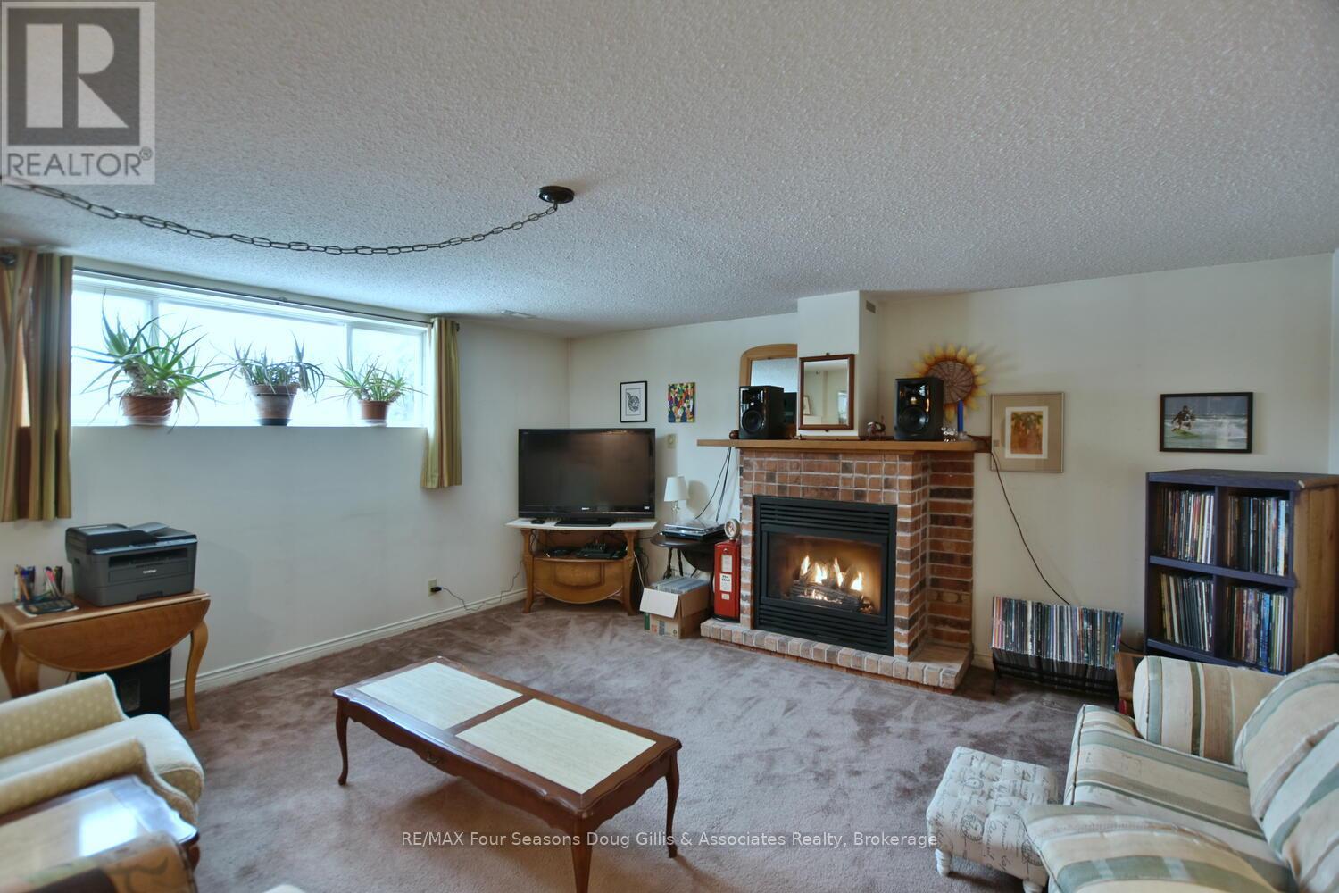 100 Lockhart Road, Collingwood, Ontario  L9Y 4L6 - Photo 28 - S12076898