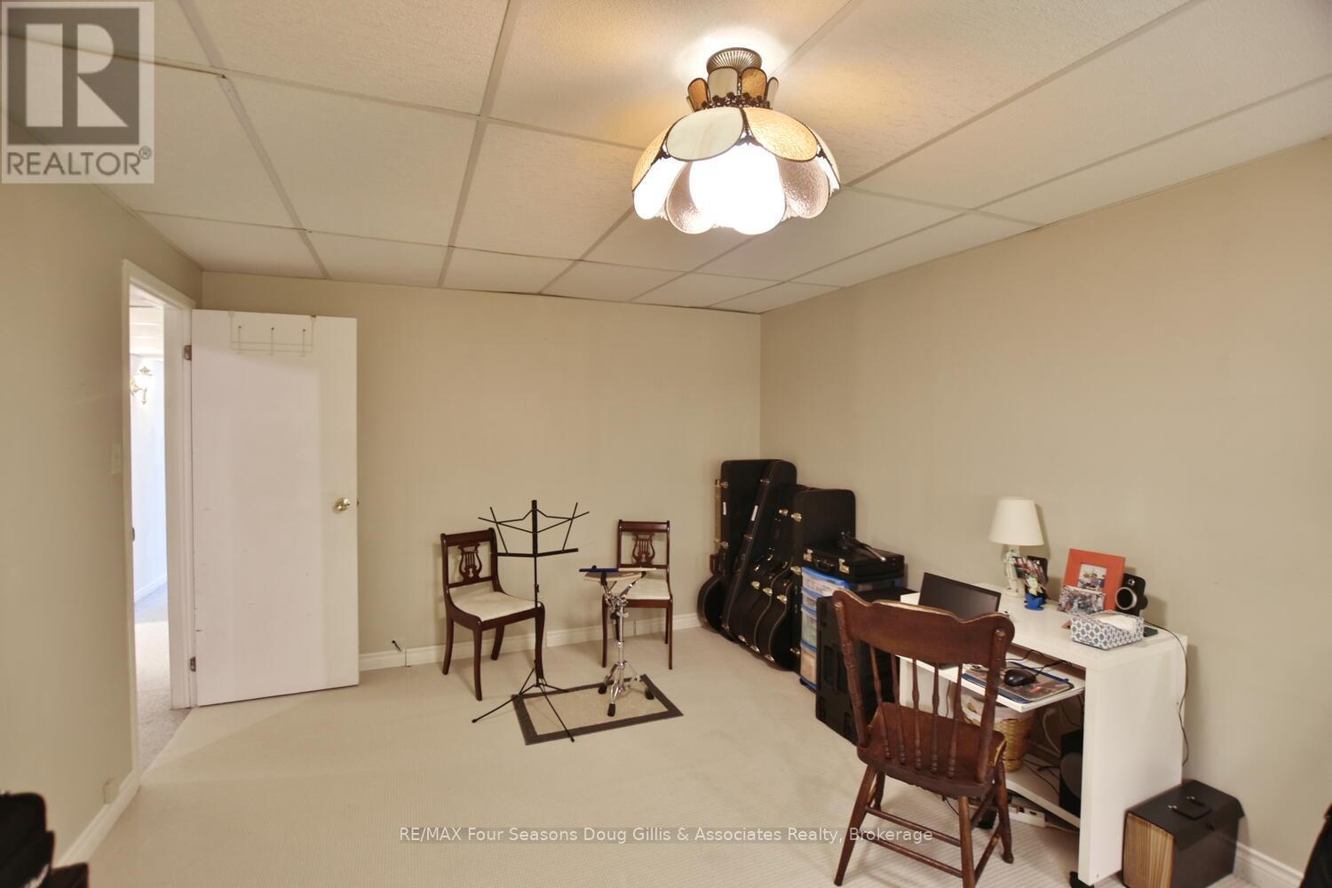 100 Lockhart Road, Collingwood, Ontario  L9Y 4L6 - Photo 37 - S12076898