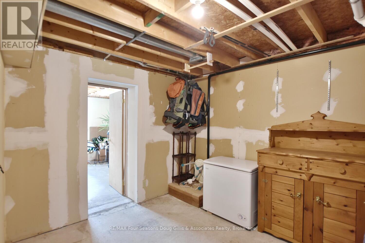 100 Lockhart Road, Collingwood, Ontario  L9Y 4L6 - Photo 40 - S12076898