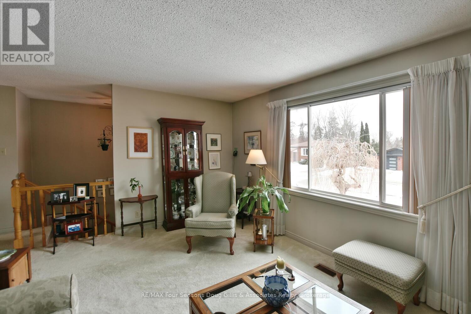100 Lockhart Road, Collingwood, Ontario  L9Y 4L6 - Photo 7 - S12076898