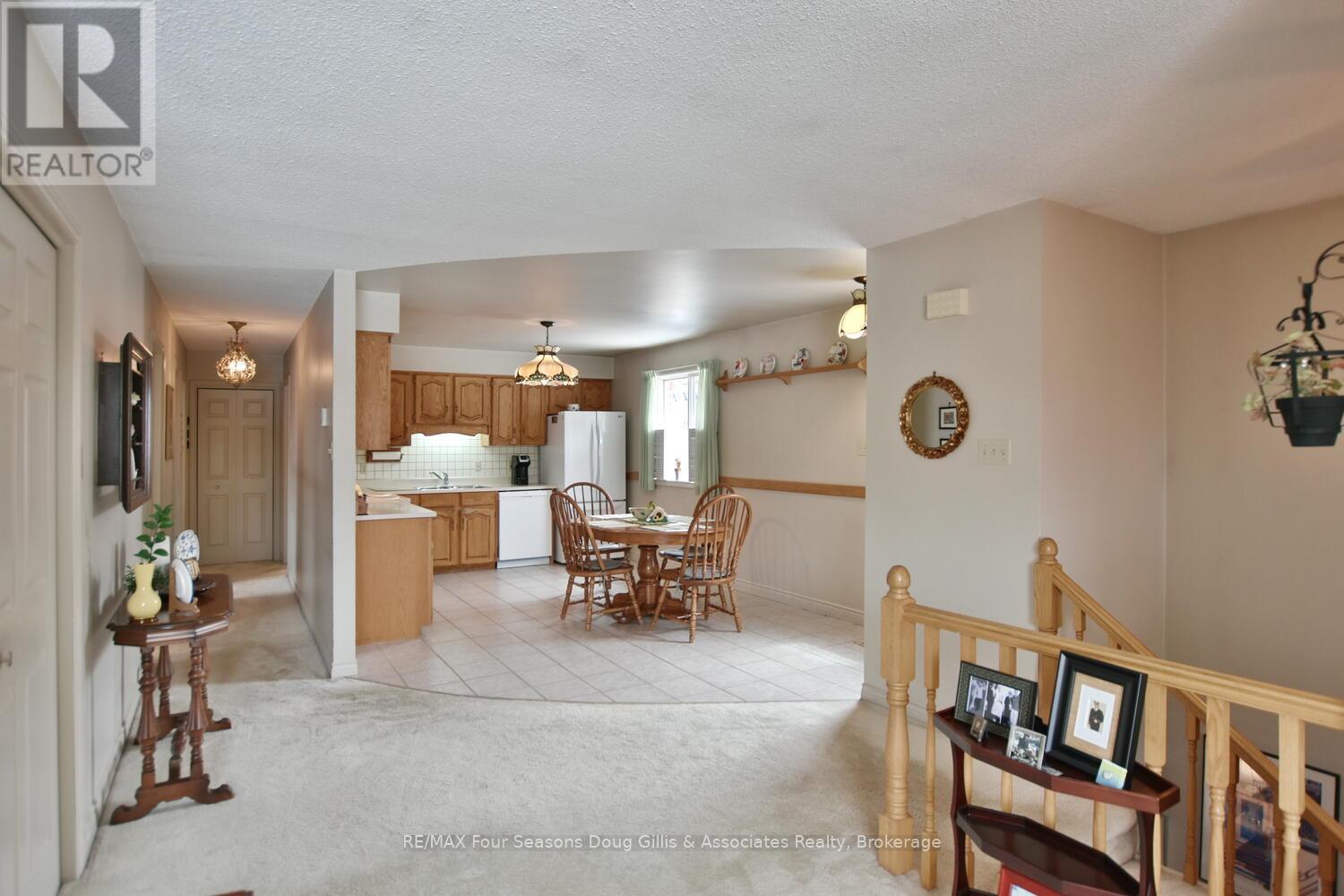 100 Lockhart Road, Collingwood, Ontario  L9Y 4L6 - Photo 9 - S12076898