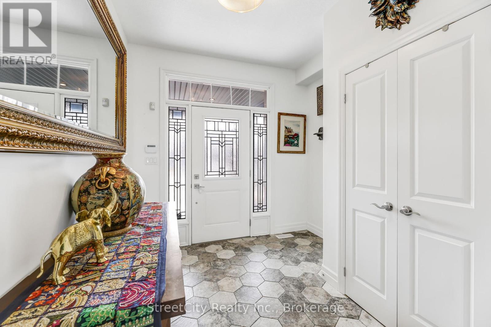 82 Fraser Drive, Stratford, Ontario  N5A 0C8 - Photo 11 - X12076857