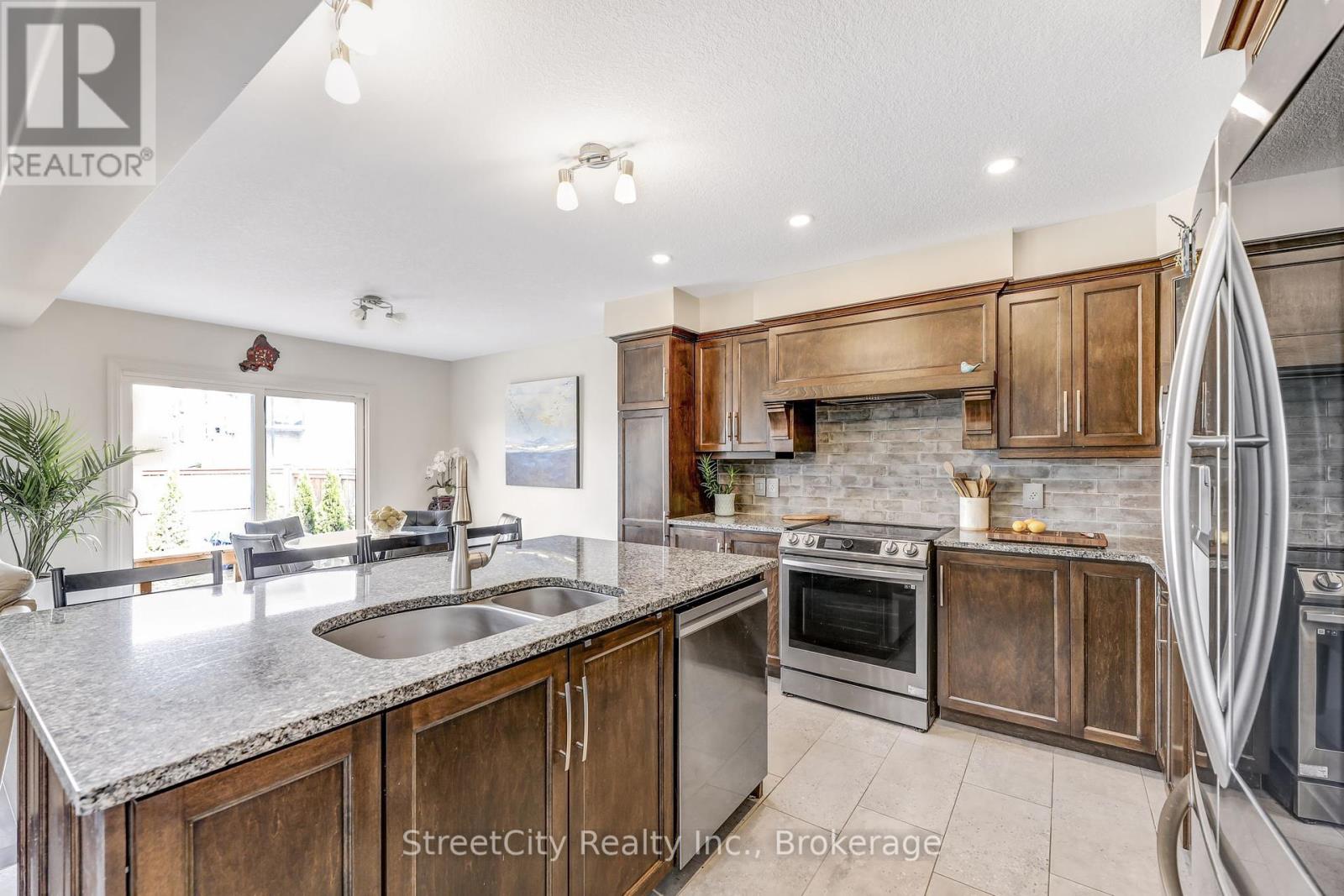 82 Fraser Drive, Stratford, Ontario  N5A 0C8 - Photo 7 - X12076857