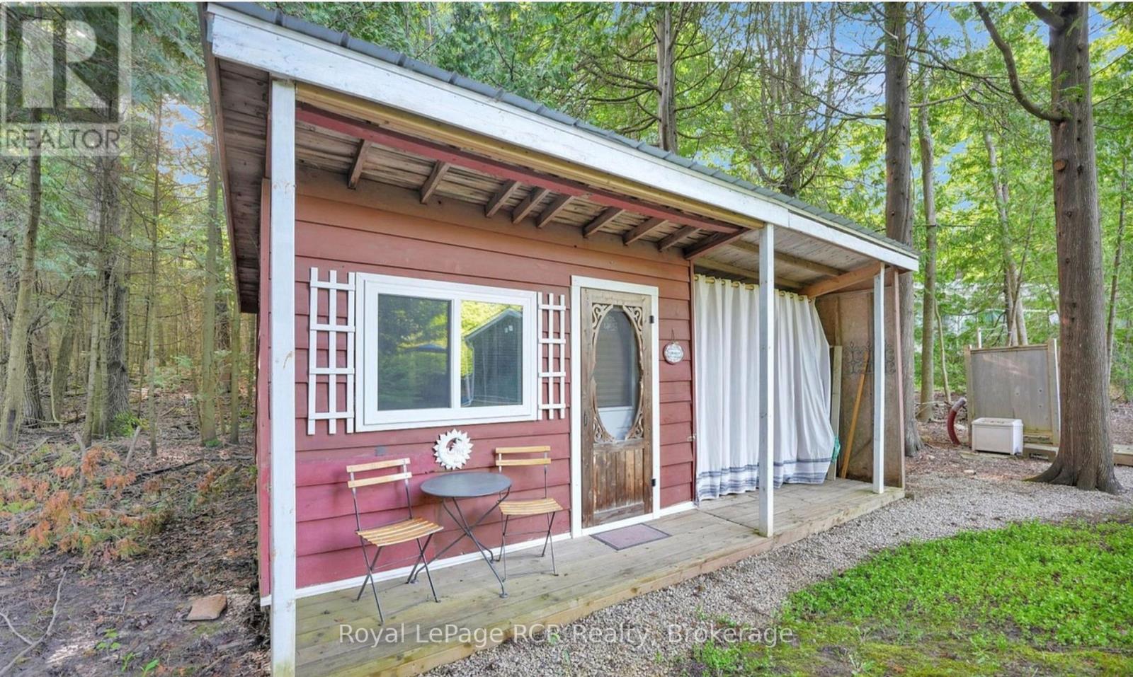 5 7th Avenue, South Bruce Peninsula, Ontario  N0H 2T0 - Photo 31 - X12076896