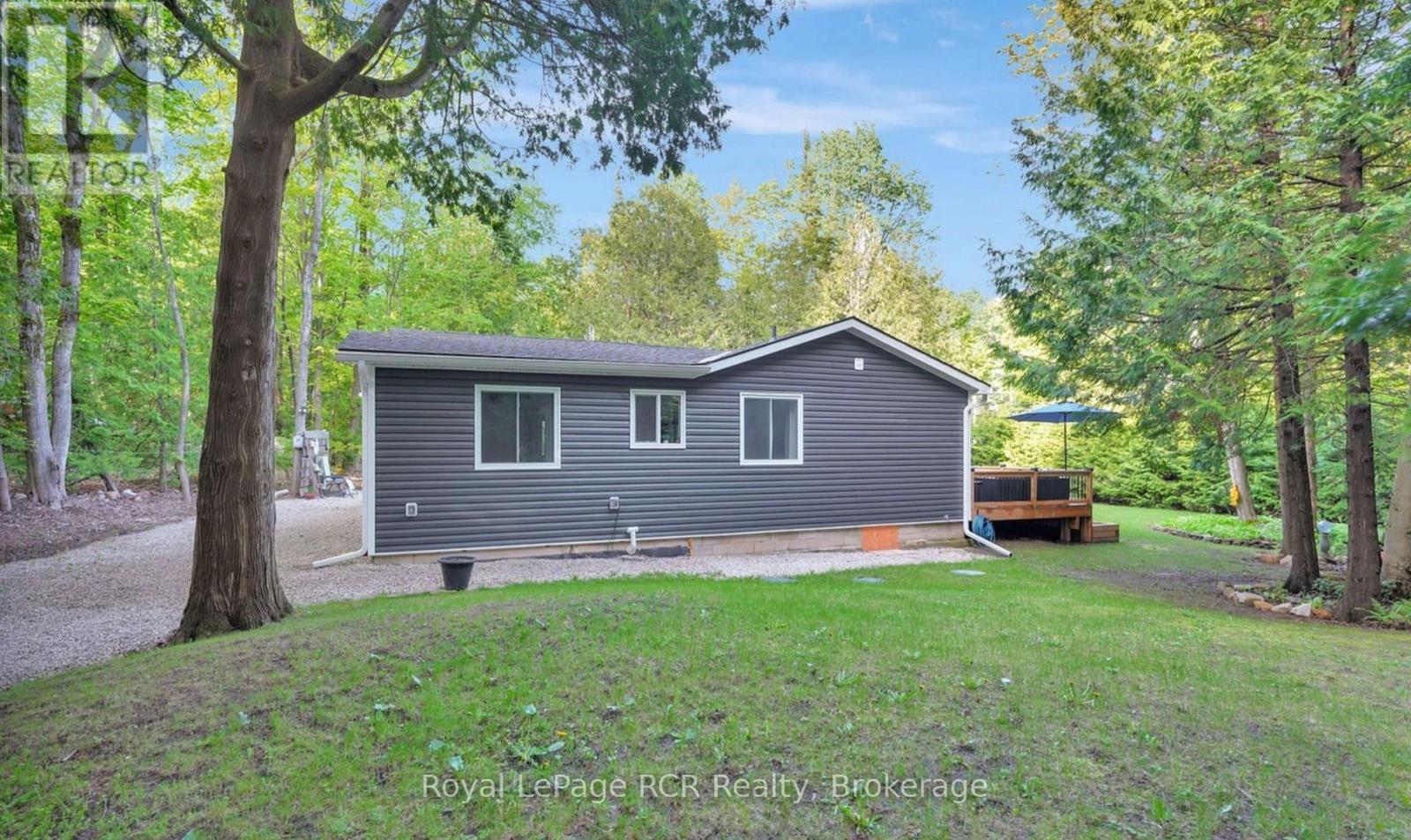5 7th Avenue, South Bruce Peninsula, Ontario  N0H 2T0 - Photo 36 - X12076896